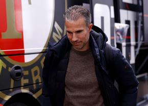Locul secund nu l-a salvat: Robin van Persie a fost demis de la Feyenoord