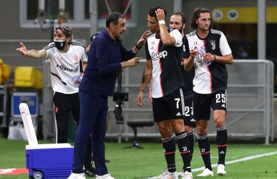 Nici Sarri nu înțelege căderea lui Juventus: „O oră de clasă mondială. Apoi, beznă!”