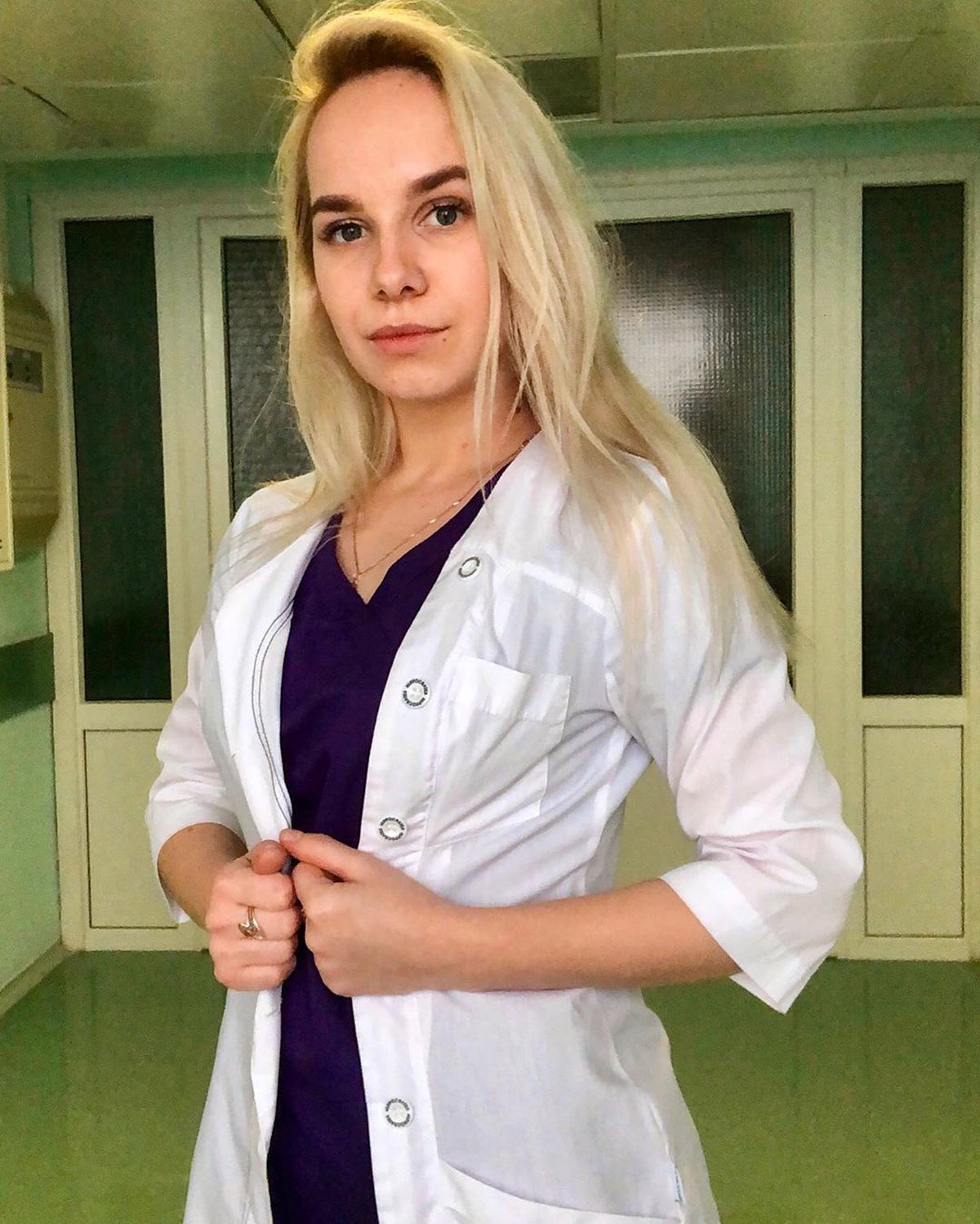 FOTO Ce s-a întâmplat cu asistenta din Rusia care a apărut în lenjerie intimă în fața pacienților: „Am alte priorități în viață”