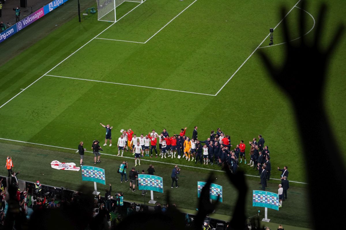 Primul gol din lovitură liberă de la Euro 2020 » Englezii sunt furioși: „Trebuia anulat! Încalcă regulamentul”