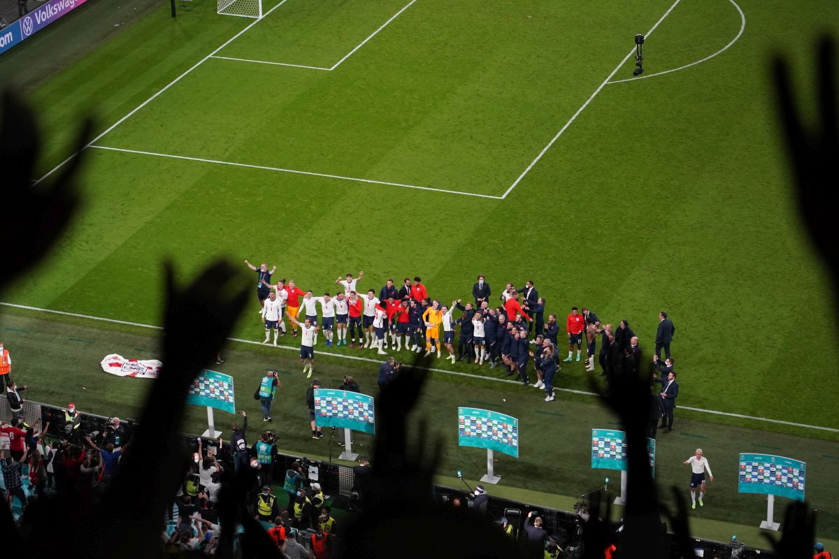 Primul gol din lovitură liberă de la Euro 2020 » Englezii sunt furioși: „Trebuia anulat! Încalcă regulamentul”