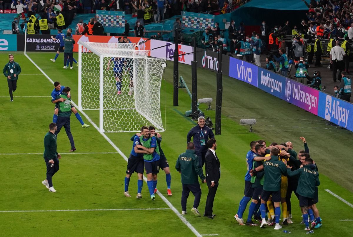 Faza turneului » Ce a pățit Bonucci pe Wembley după ce Italia s-a calificat în finala EURO