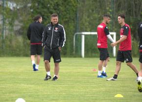 Amicalul dintre Dinamo și Rapid nu se mai dispută » Veteranii „câinilor” au vrut să-i trimită la meci pe cei tineri