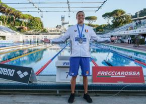 David Popovici a câștigat titlul european de juniori cu un nou record mondial! Are cel mai bun timp mondial al anului