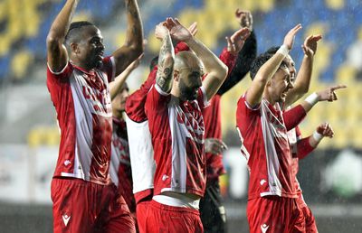 Dinamo se destramă! 4 fotbaliști importanți sunt cu bagajele la ușă, unul ar putea ajunge la Rapid!