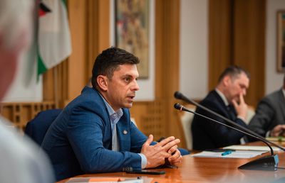 Eduard Novak, dialog în direct cu Cătălin Țepelin despre ordinul care a bulversat sportul » Ministrul e deschis la negocieri: „E 100% legal, dar da, e cam din scurt pentru fotbal”