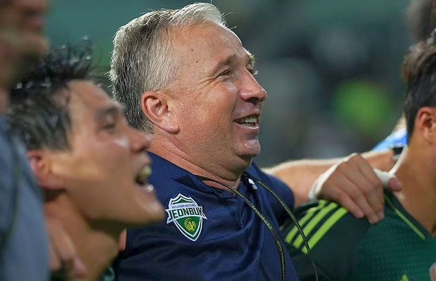 Dan Petrescu, o nouă victorie în Coreea de Sud! Două șanse pentru a-și duce echipa în Liga Campionilor