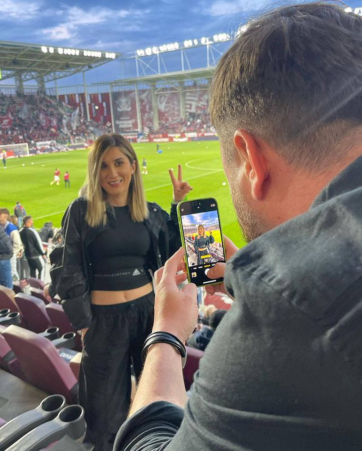 Adda a atras toate privirile la Supercupa dintre Farul și Sepsi » Poză specială cu „Regele”