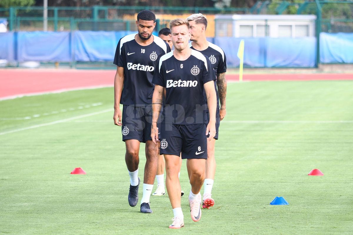 Antrenament FCSB inaintea primului meci din Champions League