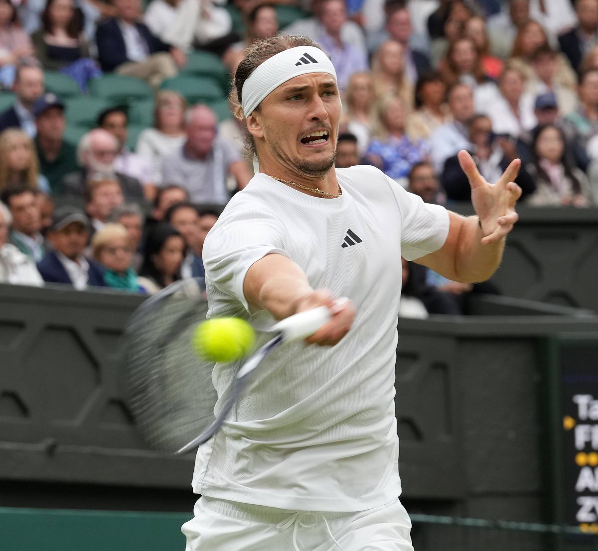 Taylor Fritz a întors scorul cu Alexander Zverev, după ce a fost condus cu 0-2 la Wimbledon