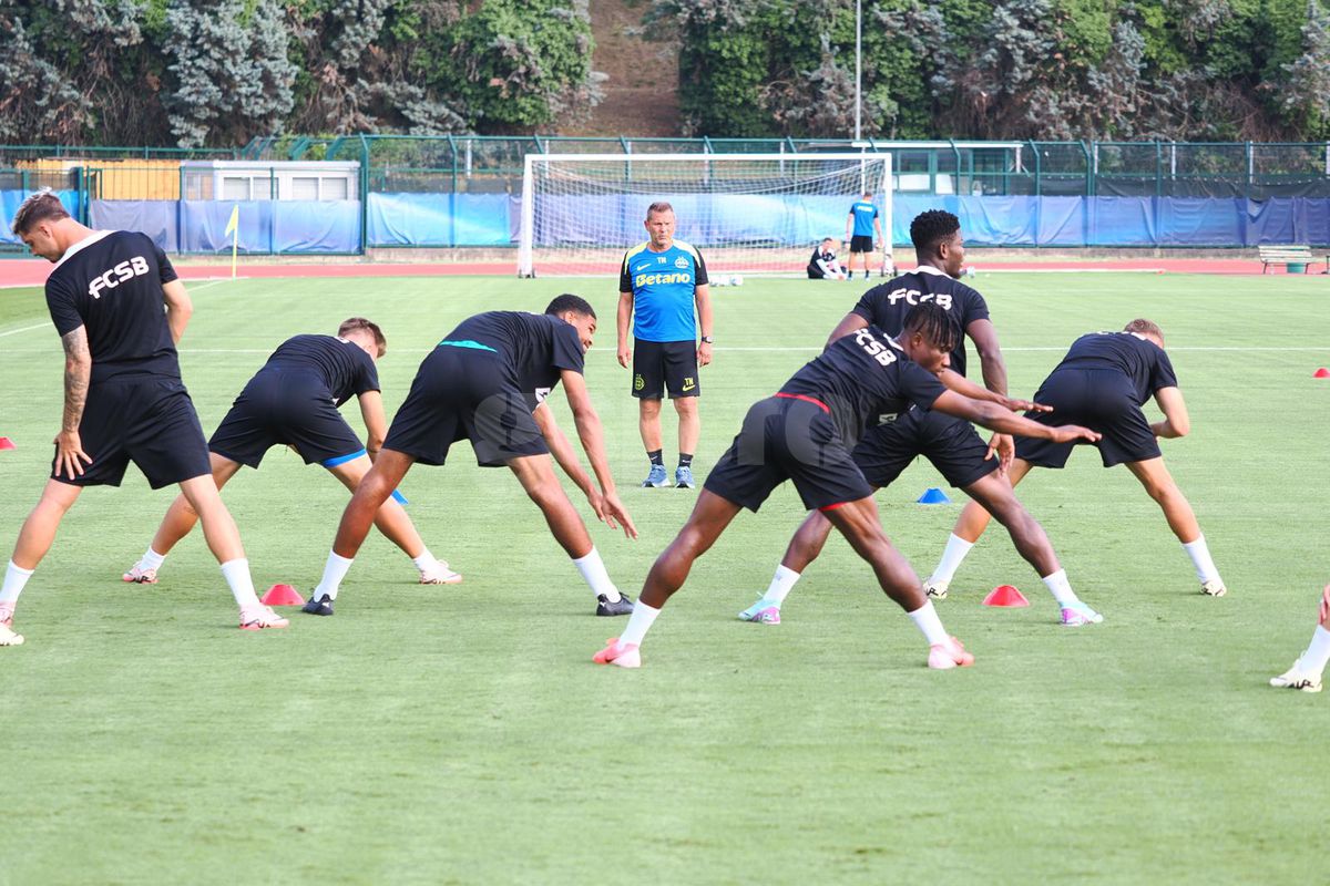 Antrenament FCSB inaintea primului meci din Champions League