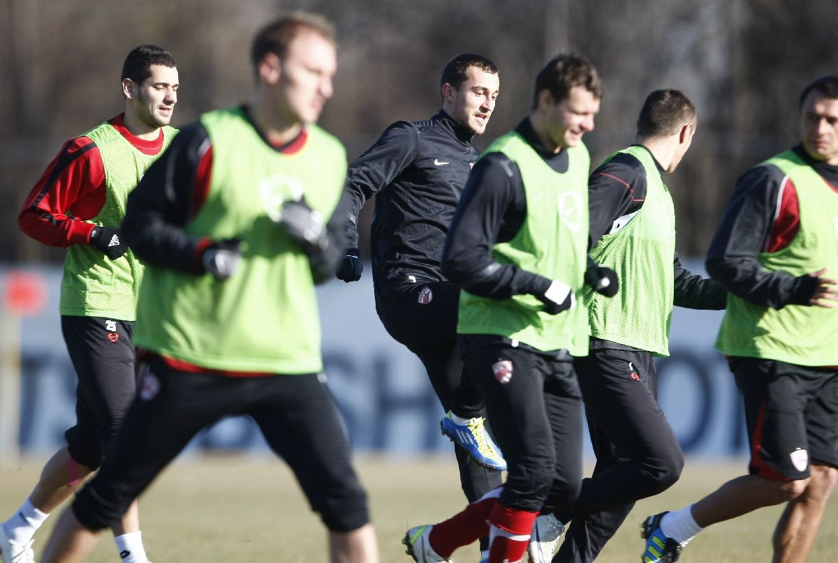 Răzvan Cazacu - imagini cu fosta promisiune a „câinilor”, cu un meci pentru Dinamo în preliminariile Europa League