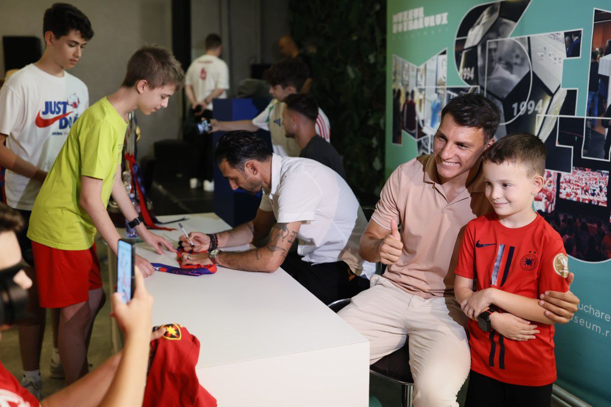 FCSB, conferință de presă și sesiune de autografe la Muzeul Fotbalului