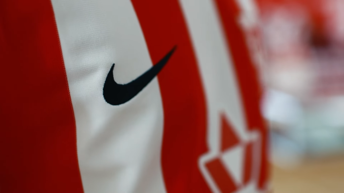 Au schimbat sponsorul tehnic și au cel mai apreciat echipament din Superliga: „În sfârșit! Tricouri de legendă!”