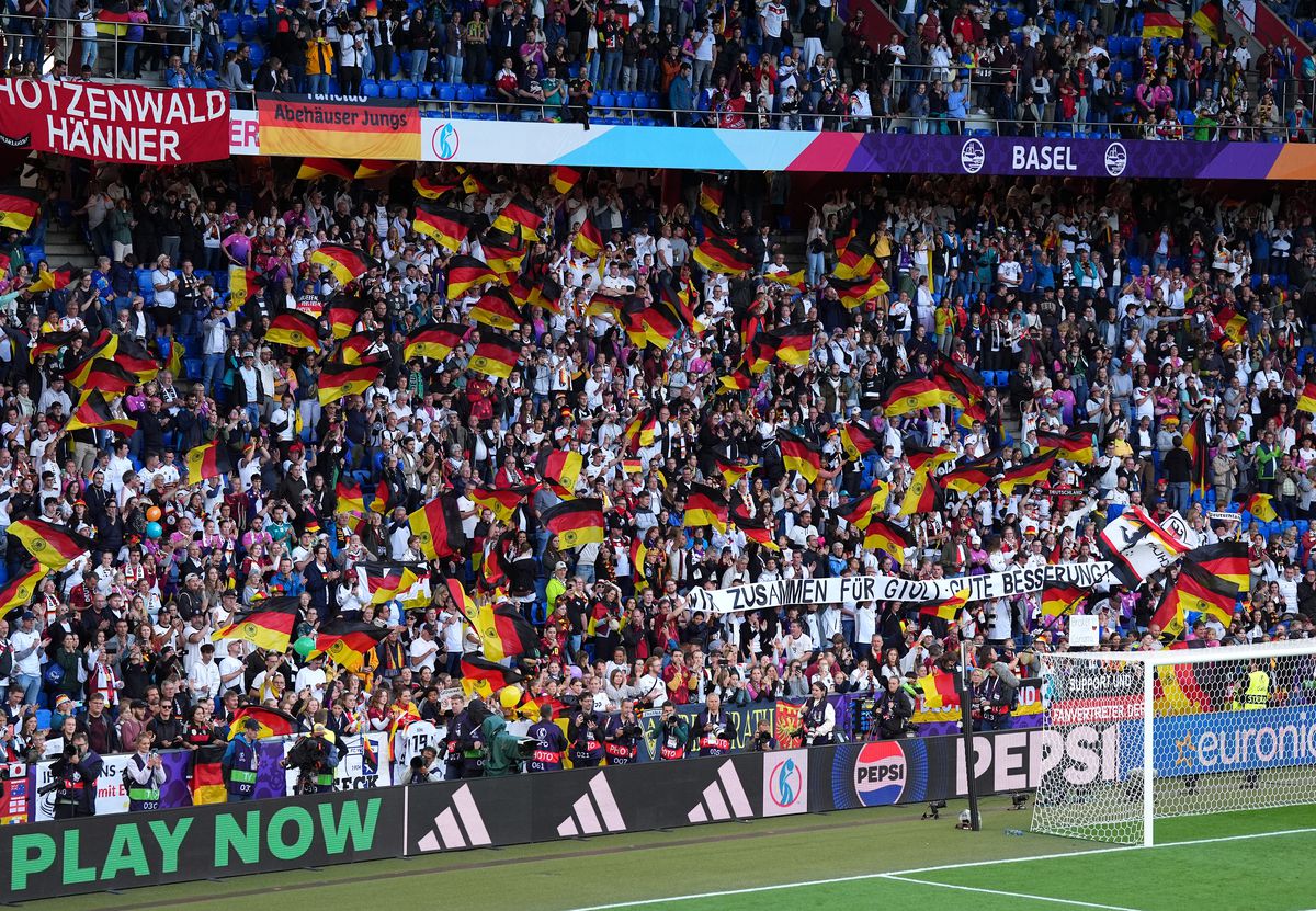 Record la Euro de fotbal feminin » S-a scris istorie pe stadionul din Basel