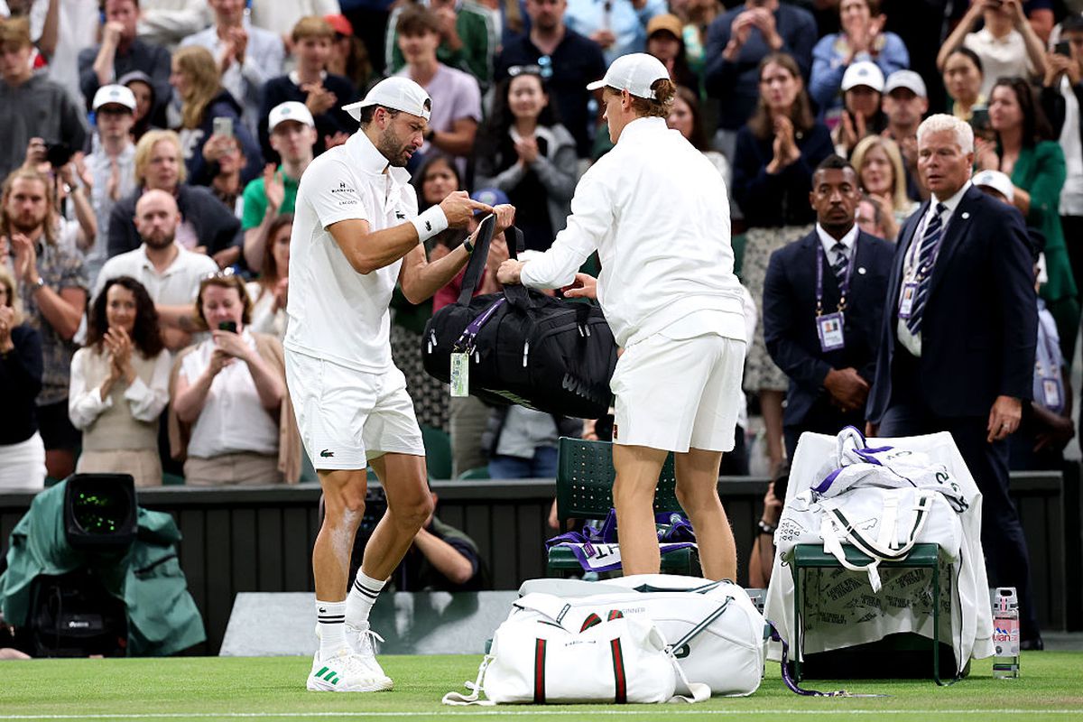 Grigor Dimitrov a abandonat meciul cu Jannik Sinner la Wimbledon