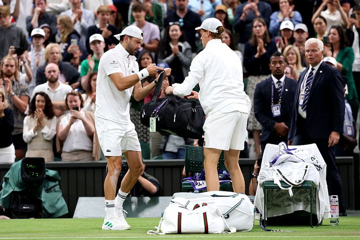 Grigor Dimitrov a abandonat meciul cu Jannik Sinner la Wimbledon / Foto: Getty Images
