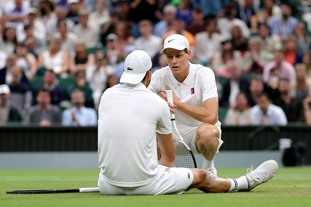 Grigor Dimitrov a abandonat meciul cu Jannik Sinner la Wimbledon