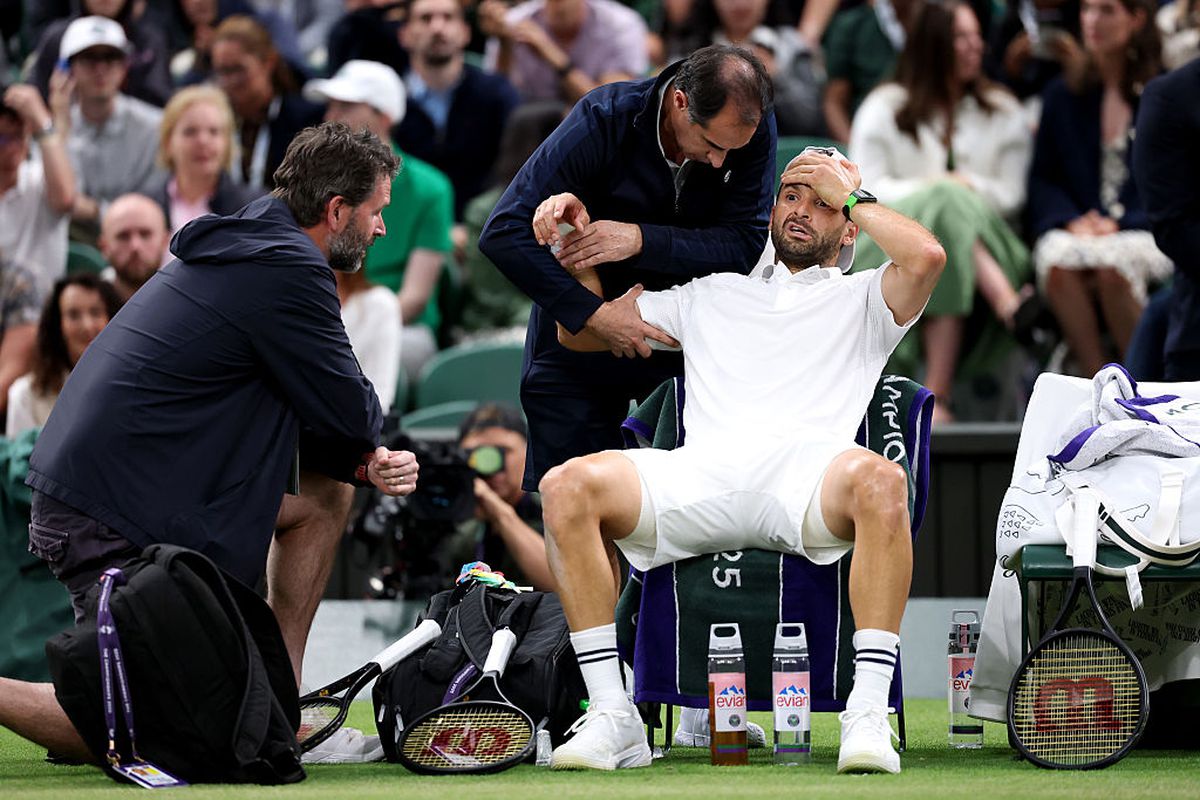 Grigor Dimitrov a abandonat meciul cu Jannik Sinner la Wimbledon