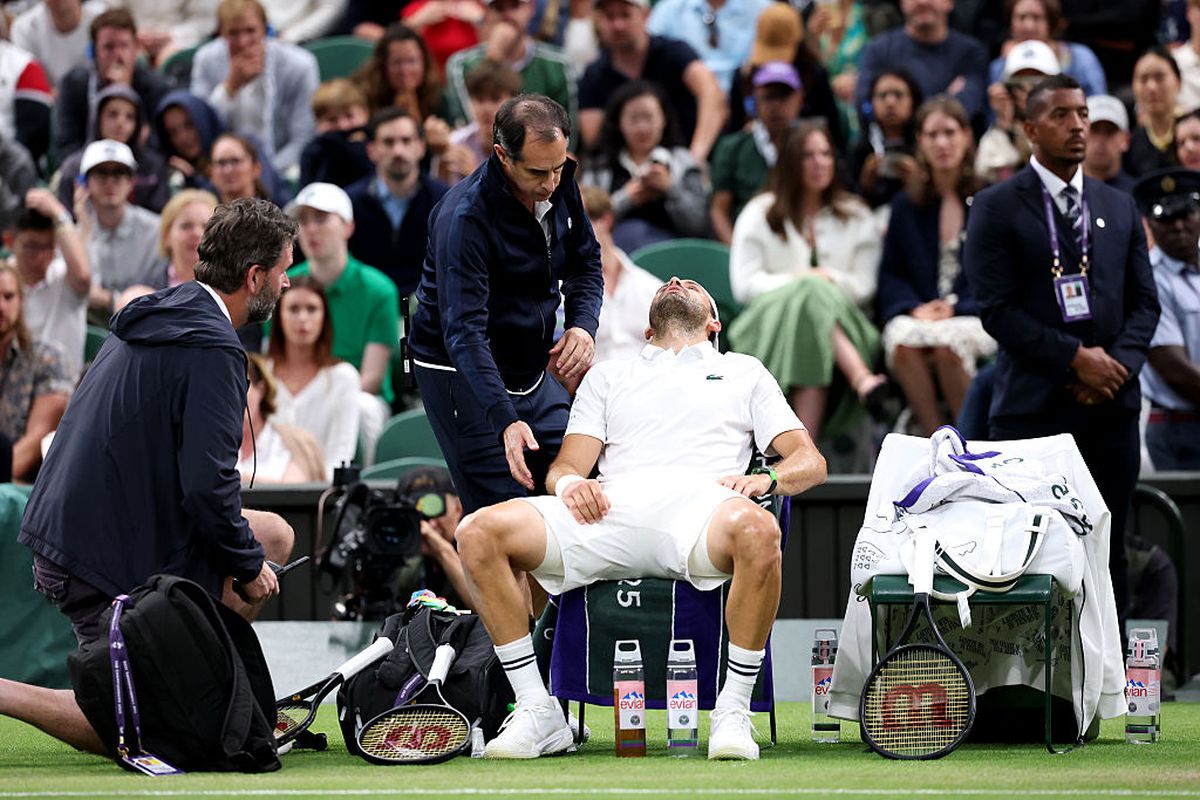 Grigor Dimitrov a abandonat meciul cu Jannik Sinner la Wimbledon
