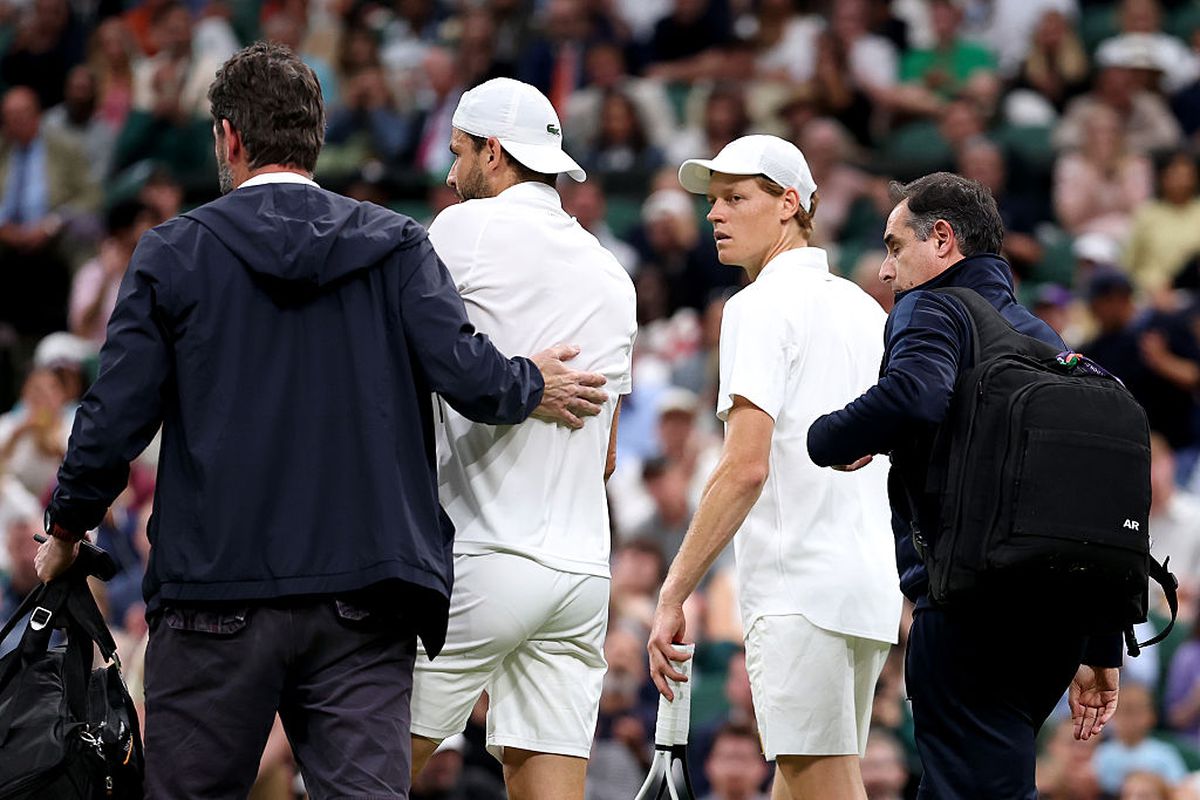 Grigor Dimitrov a abandonat meciul cu Jannik Sinner la Wimbledon