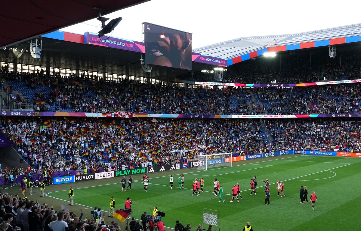 Record la Euro de fotbal feminin » S-a scris istorie pe stadionul din Basel