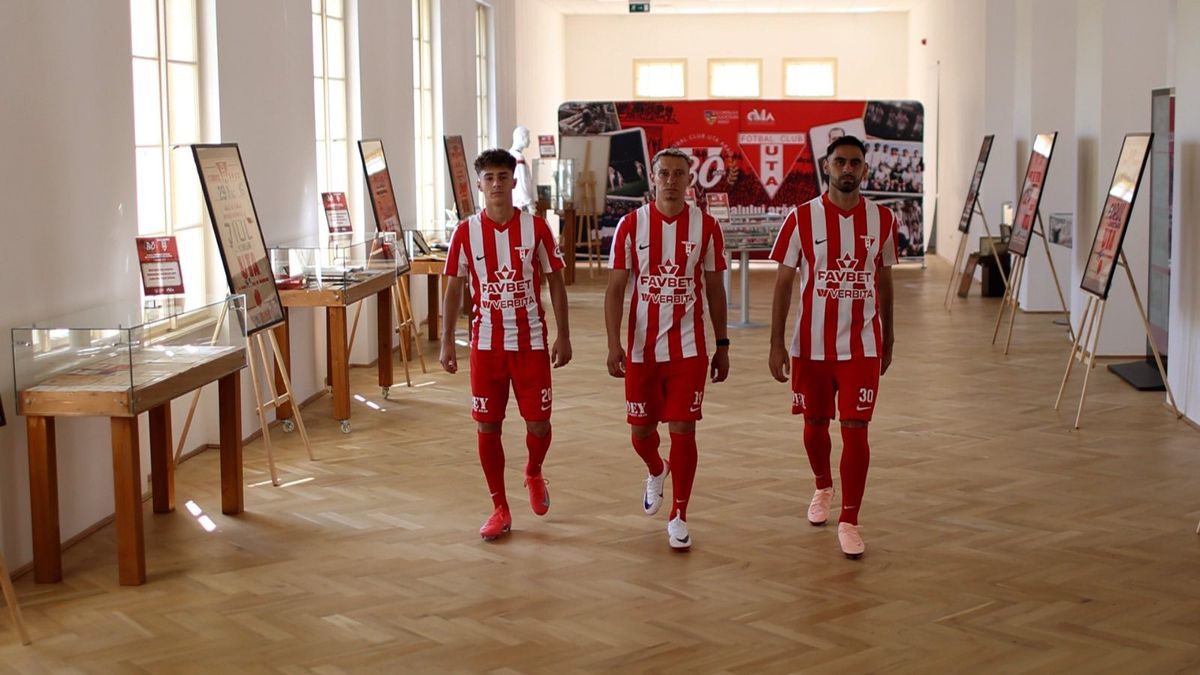 Au schimbat sponsorul tehnic și au cel mai apreciat echipament din Superliga: „În sfârșit! Tricouri de legendă!”