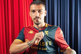 Ce număr va avea Nicolae Stanciu la Genoa » Primele imagini în noul echipament