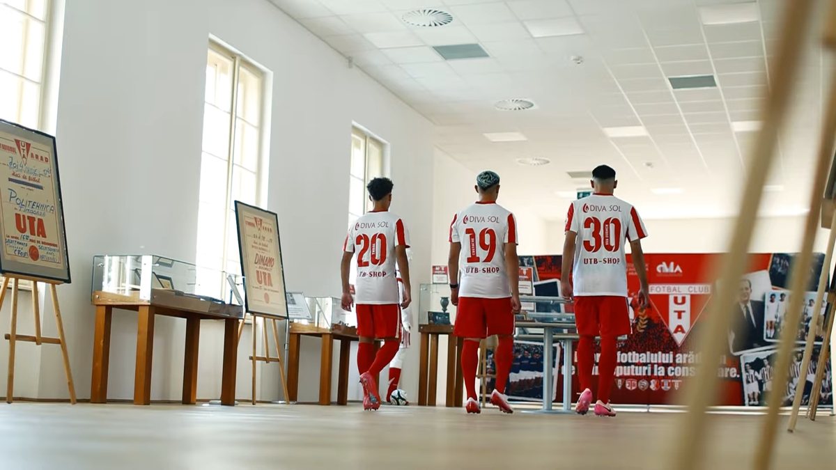 Au schimbat sponsorul tehnic și au cel mai apreciat echipament din Superliga: „În sfârșit! Tricouri de legendă!”