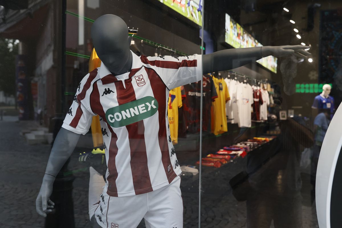 Se schimbă tricourile controversate de la Dinamo și Rapid: „Am decis să lucrăm la alt design”