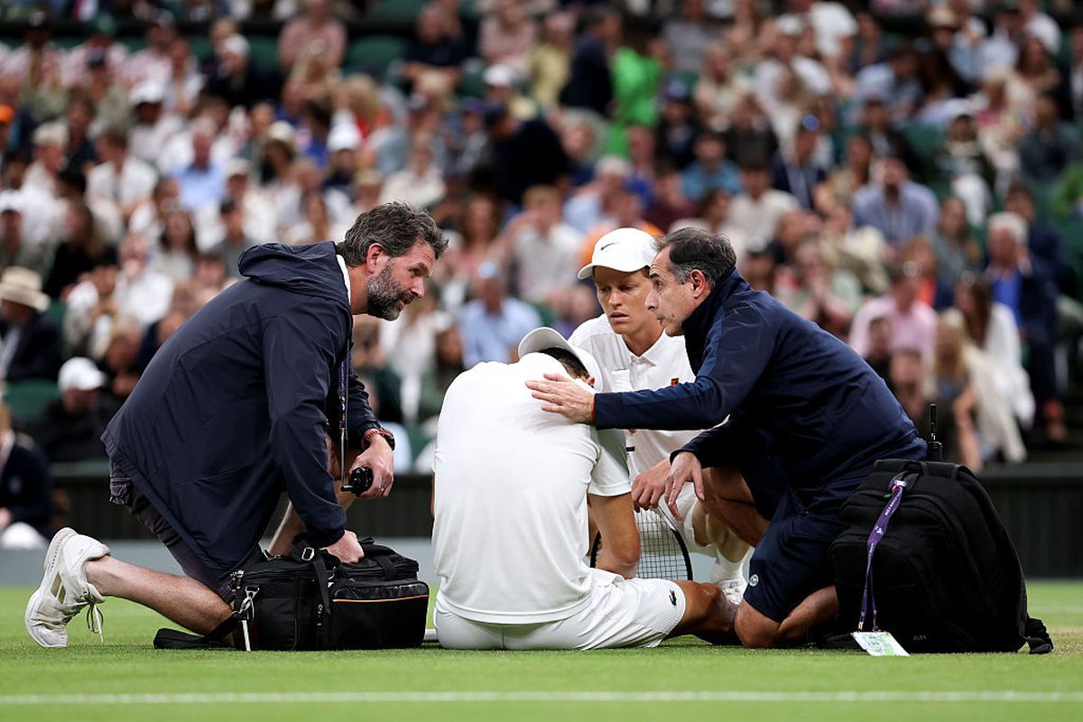 Grigor Dimitrov a abandonat meciul cu Jannik Sinner la Wimbledon