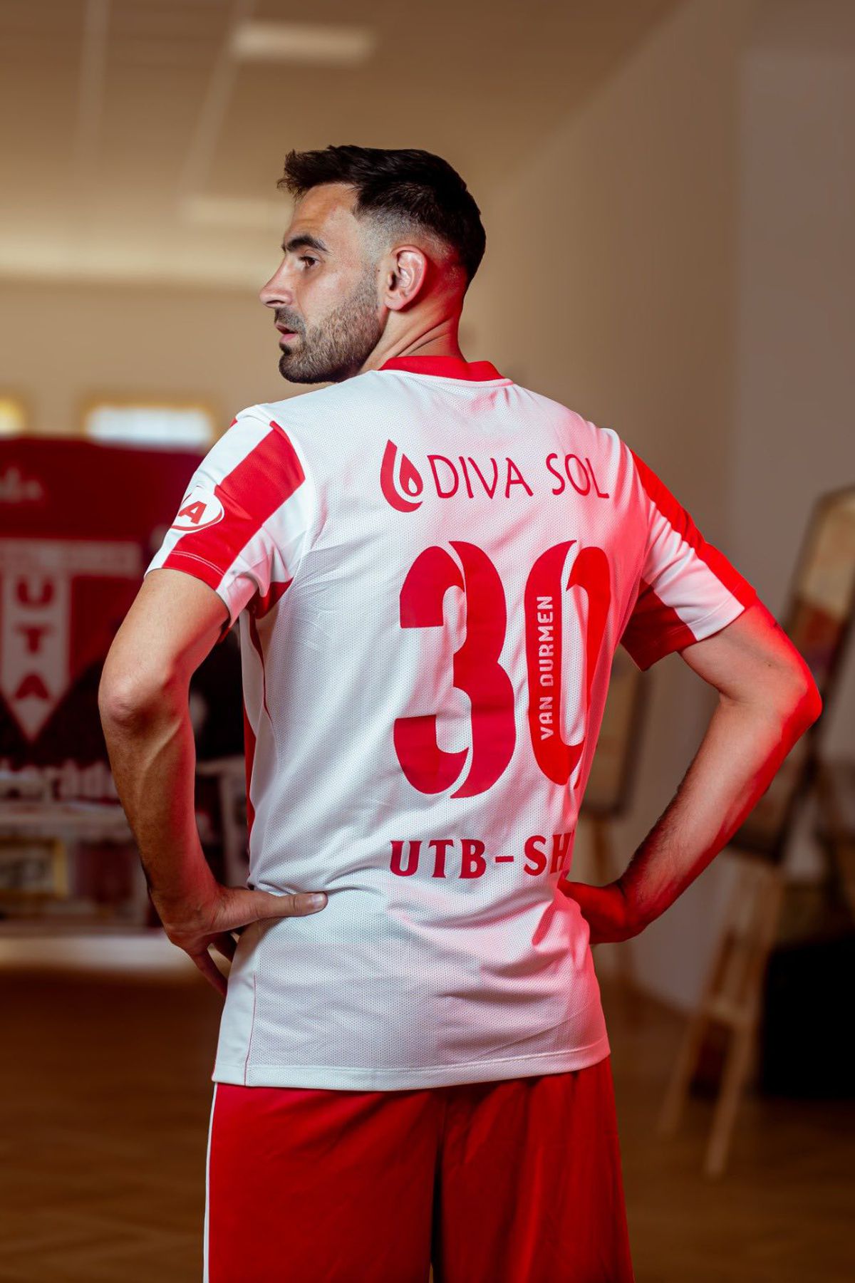 Au schimbat sponsorul tehnic și au cel mai apreciat echipament din Superliga: „În sfârșit! Tricouri de legendă!”