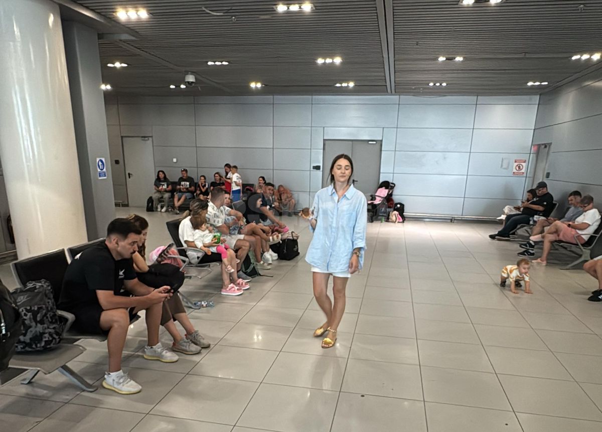 Scandal pe „Henri Coandă”: imagini sosite pe adresa redacției de la terminalul plecări de pe Otopeni