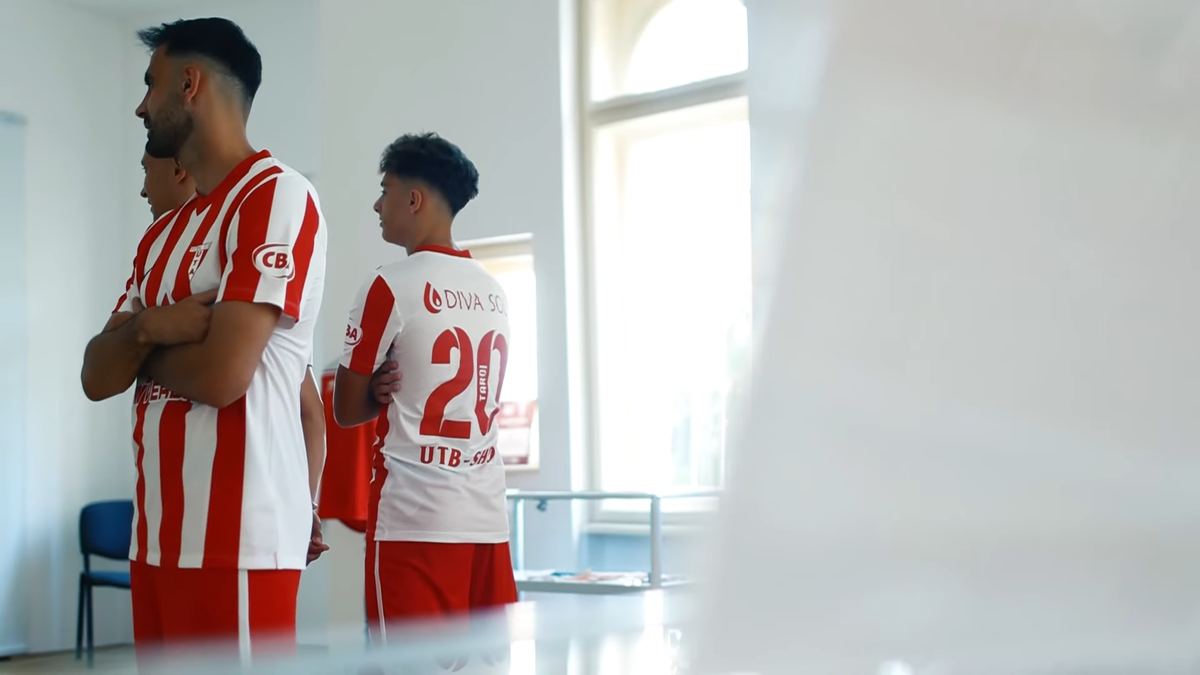 Au schimbat sponsorul tehnic și au cel mai apreciat echipament din Superliga: „În sfârșit! Tricouri de legendă!”