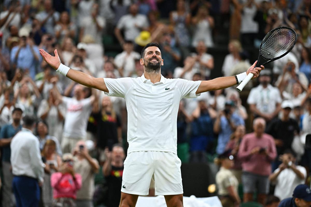 Novak Djokovic a stârnit râsete când a vorbit despre Messi, după maratonul epic de la Wimbledon: „Știți ce ar fi genial?”