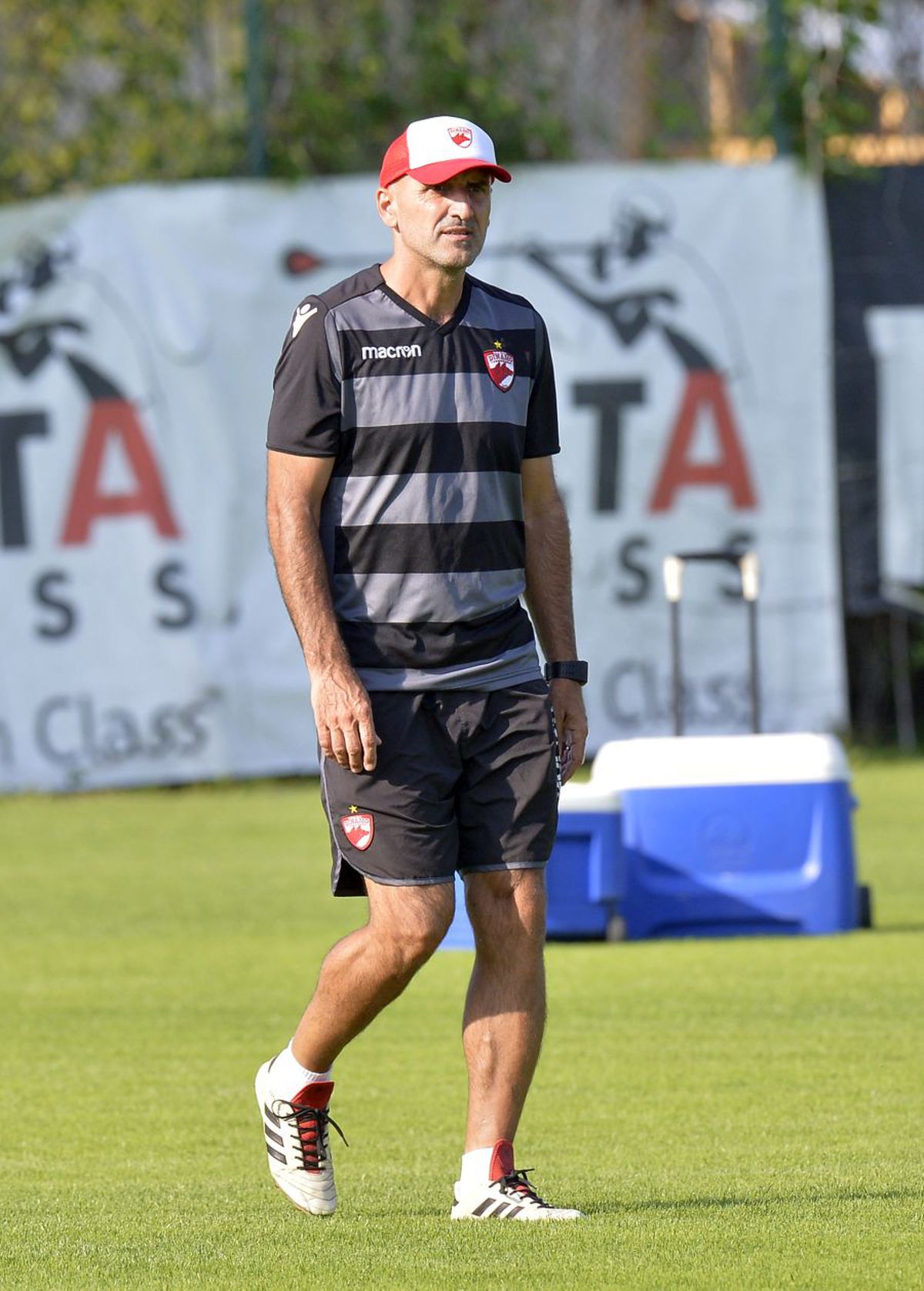 DINAMO // Daniel Popa le face o promisiune fanilor: „Vrem să demonstrăm că suntem demni de Dinamo!”