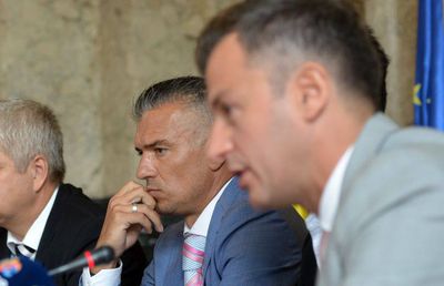 UPDATE // Schimbări majore la Rapid! Ovidiu Burcă, a treia plecare importantă, după Alexa și Pancu » Se întoarce Niculae?