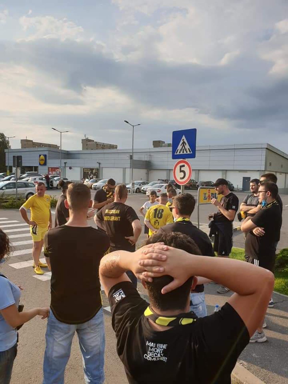 FOTO Reunire amânată la Brașov! Jandarmeria nu și-a dat acordul, din cauza numărului mare de fani
