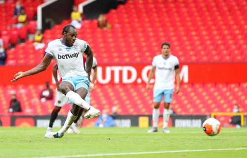 Atacantul lui West Ham Michail Antonio (30 de ani) a fost răsplătit de EA Sports