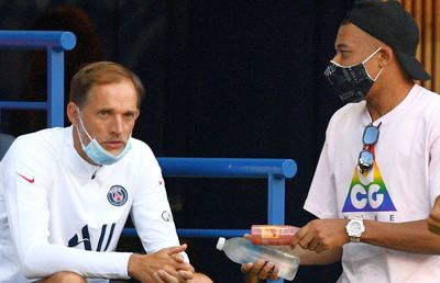 Uluitor! La PSG, și antrenorul are entorsă și fractură de metatarsian » Lista absenților pentru meciul cu Atalanta