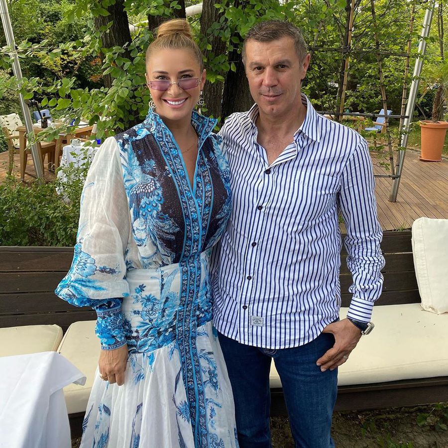 FOTO Anamaria Prodan s-a pozat în Herăstrău cu un bărbat de succes: „Campionul meu drag”