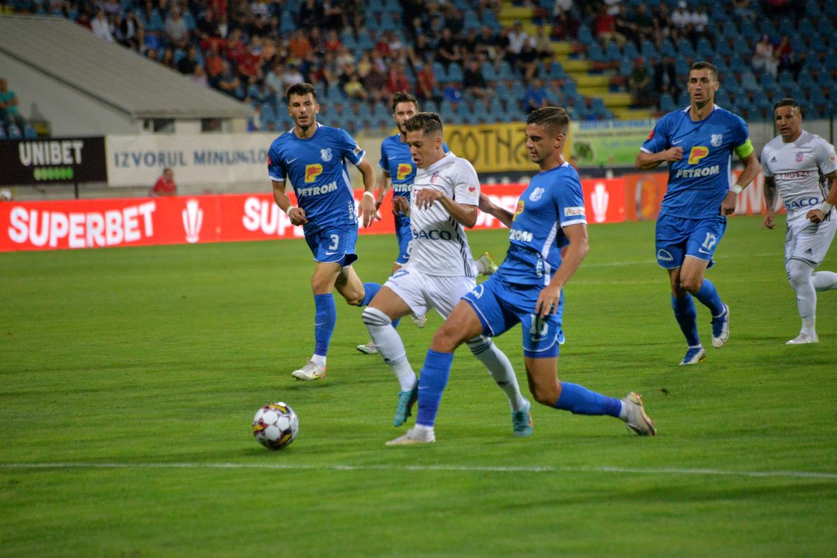 Clasament încins în Liga 1, după FC Botoșani - Farul » Primele 5 echipe, despărțite de un punct!