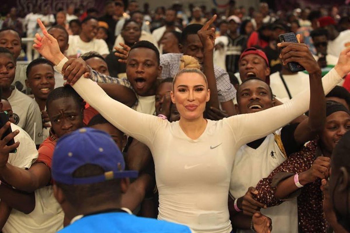 FOTO Sarah Dumitrescu, fiică Anamaria Prodan