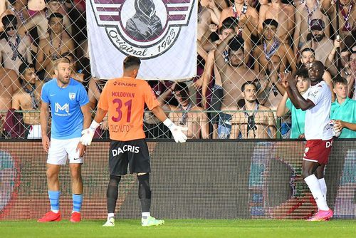 Horațiu Moldovan, reproșându-i lui Braun nesincronizarea de la golul 2 al ilfovenilor // foto: GSP