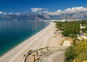 Vara aceasta răsfață-te pe Riviera turcească! Descoperă rafinamentul turistic al  unei vacanțe în Antalya!