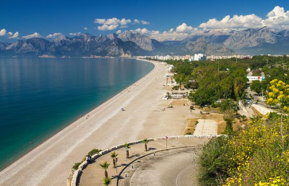 Vara aceasta răsfață-te pe Riviera turcească! Descoperă rafinamentul turistic al  unei vacanțe în Antalya!