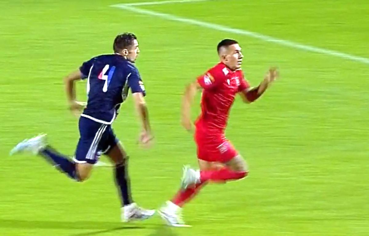 Penalty dictat în Chindia - CSA Steaua după 50 de secunde! Fostul atacant de la Dinamo, decisiv în startul meciului