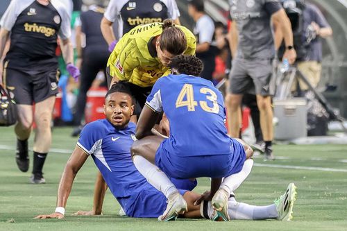 Christoper Nkunku s-a accidentat în amicalul cu Dortmund // Foto: Imago