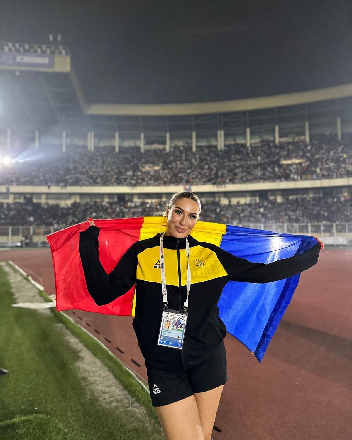 FOTO Anamaria Prodan se laudă cu fiica cea mică » Imagini provocatoare cu senzuala Sarah