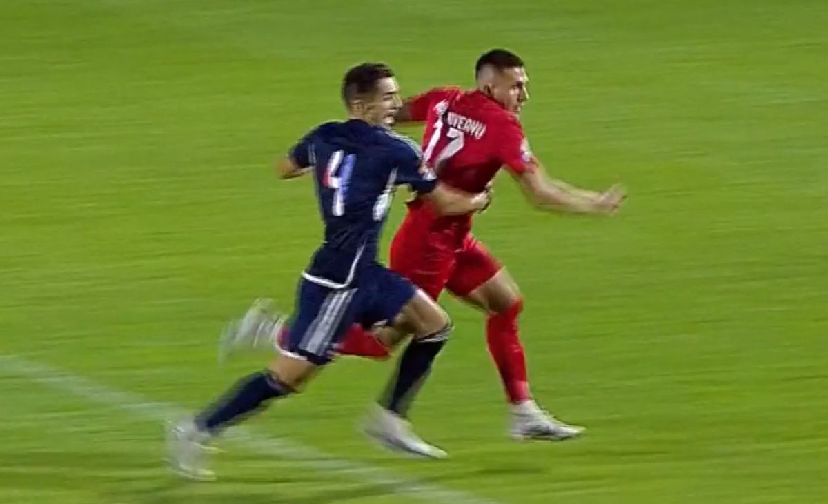 Penalty dictat în Chindia - CSA Steaua după 50 de secunde! Fostul atacant de la Dinamo, decisiv în startul meciului